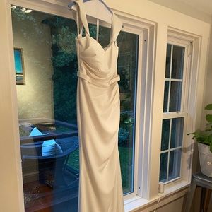 David’s Bridal Crepe Off Shoulder Ivory Size 6